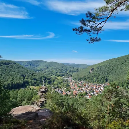 Wasgauer Felsen Und Seen * Ludwigswinkel